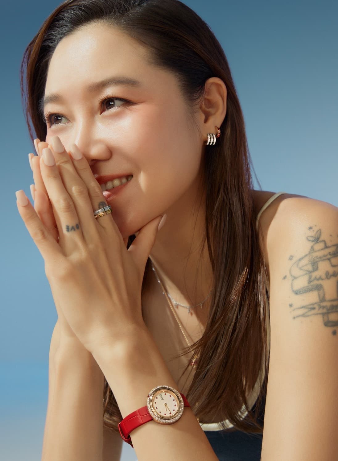 gong-hyo-jin-piaget-possession