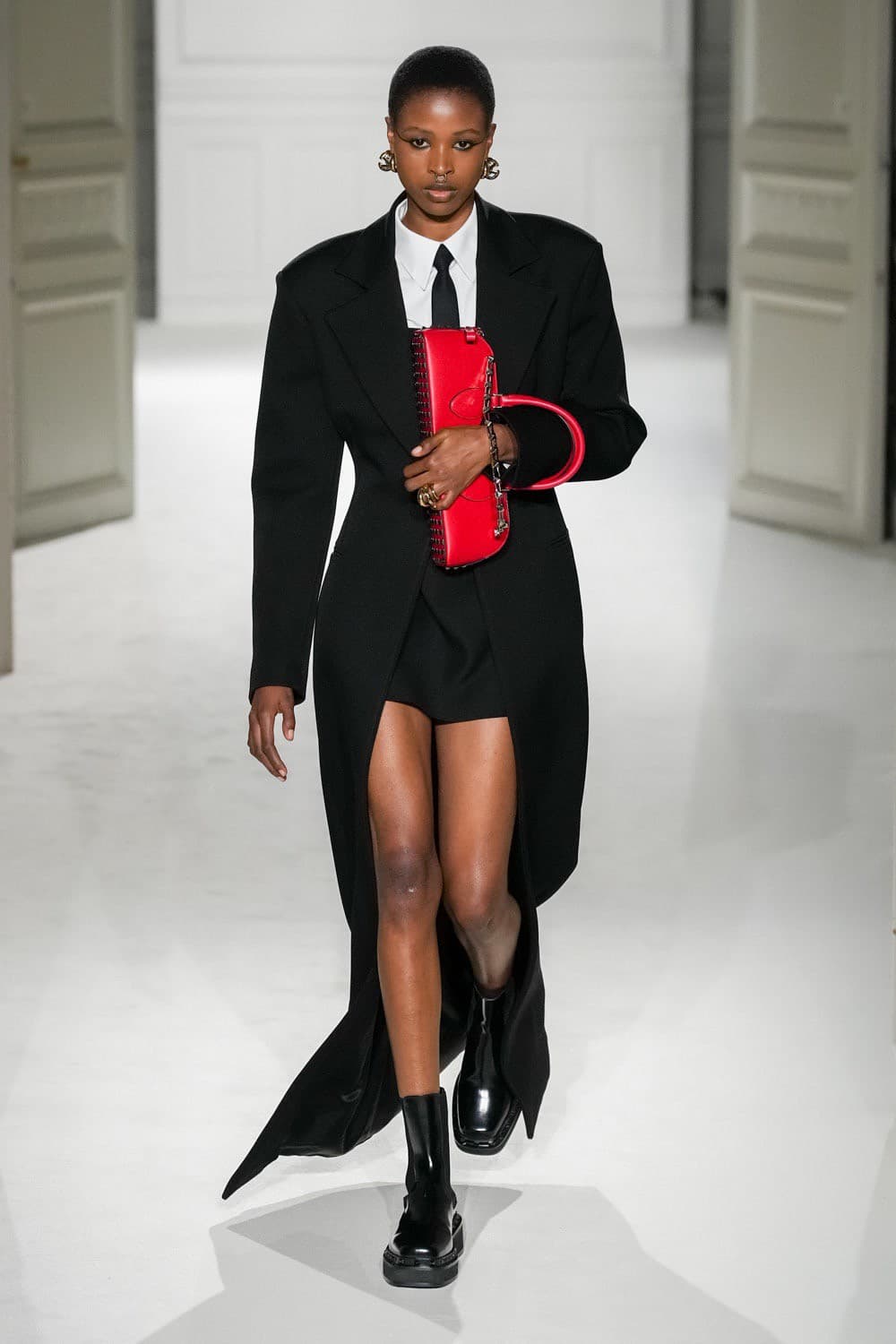 Valentino, Valentino Black Tie, Valentino Fall Winter, Valentino Fall Winter 2023, Valentino FW23, Pierpaolo Piccioli, Valentino Pierpaolo Piccioli