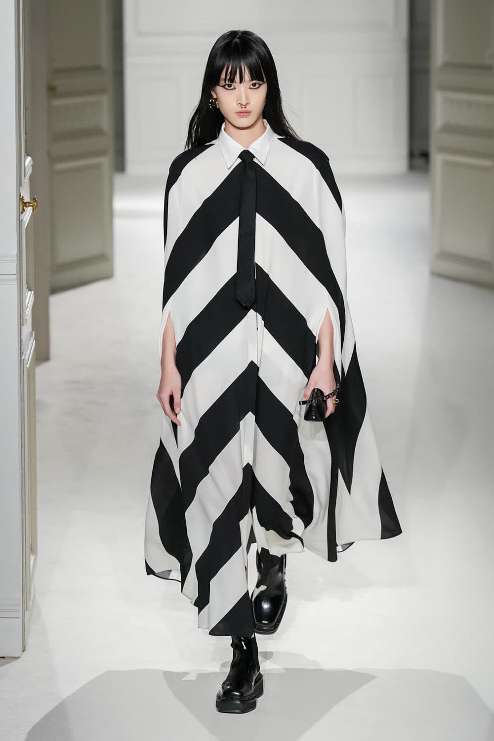 Valentino, Valentino Black Tie, Valentino Fall Winter, Valentino Fall Winter 2023, Valentino FW23, Pierpaolo Piccioli, Valentino Pierpaolo Piccioli