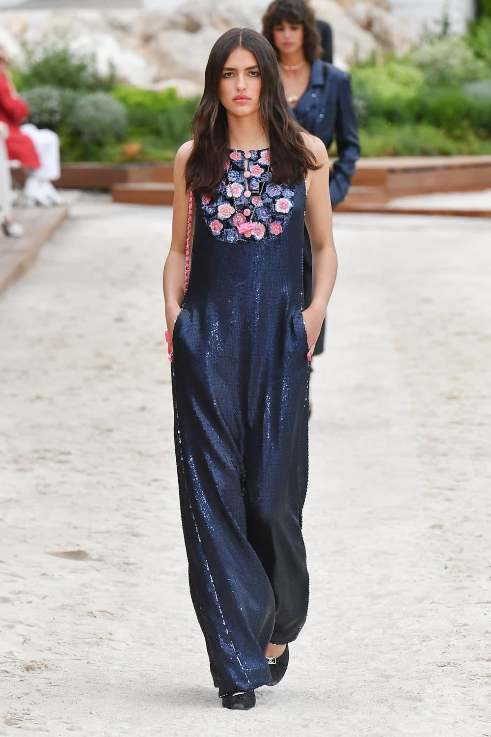 Chanel, Chanel Cruise, Chanel Cruise 2022, Chanel Cruise 22, Chanel Cruise 2022/23, Chanel Cruise กระเป๋า, Chanel กระเป๋า, Chanel เสื้อ, Chanel tweed, Chanel ราคา, ชาเนล, ชาแนล, Chanel กระเป๋า ราคา