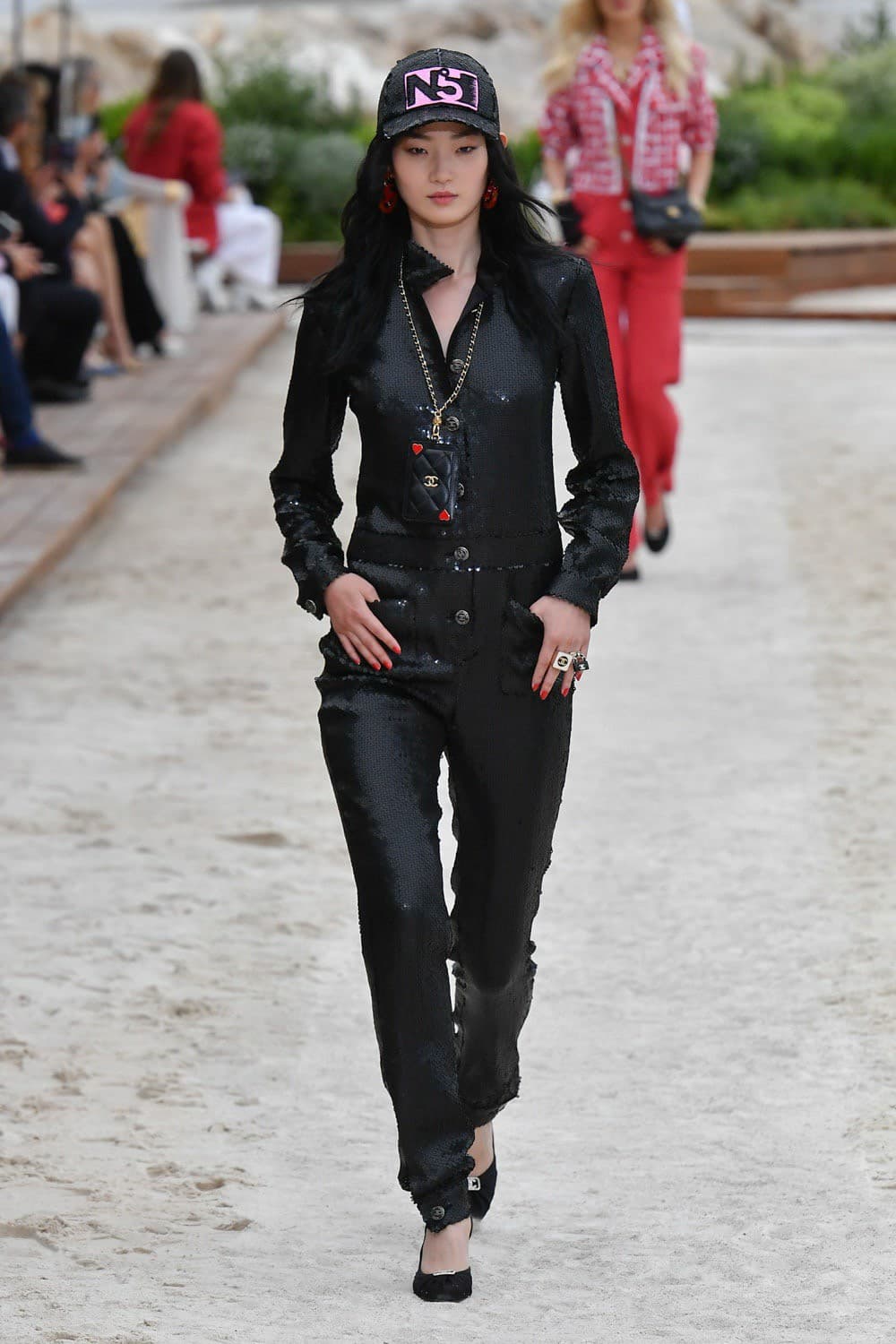 Chanel, Chanel Cruise, Chanel Cruise 2022, Chanel Cruise 22, Chanel Cruise 2022/23, Chanel Cruise กระเป๋า, Chanel กระเป๋า, Chanel เสื้อ, Chanel tweed, Chanel ราคา, ชาเนล, ชาแนล, Chanel กระเป๋า ราคา