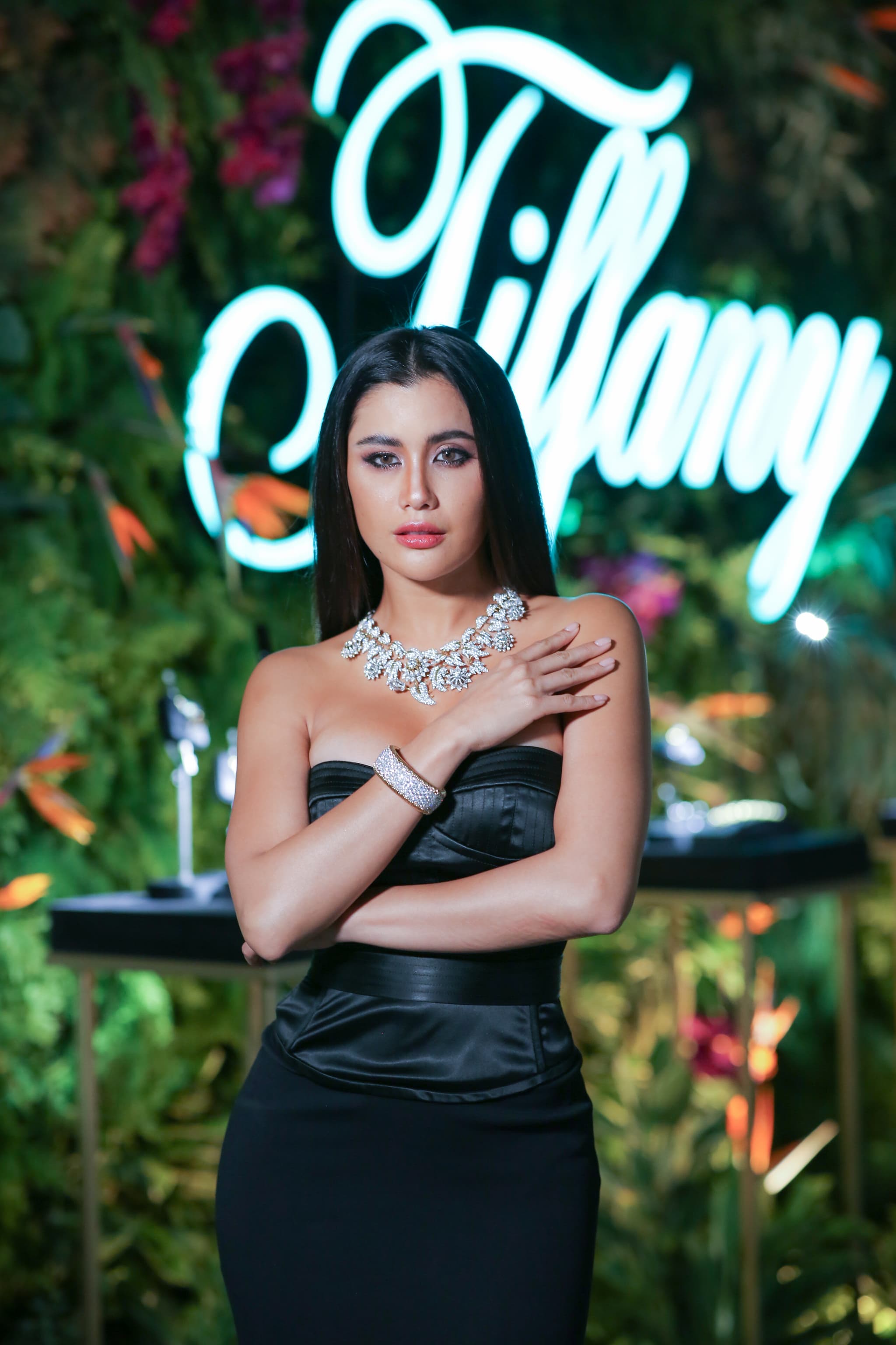 praya-friend-of-the-house-tiffany-and-co