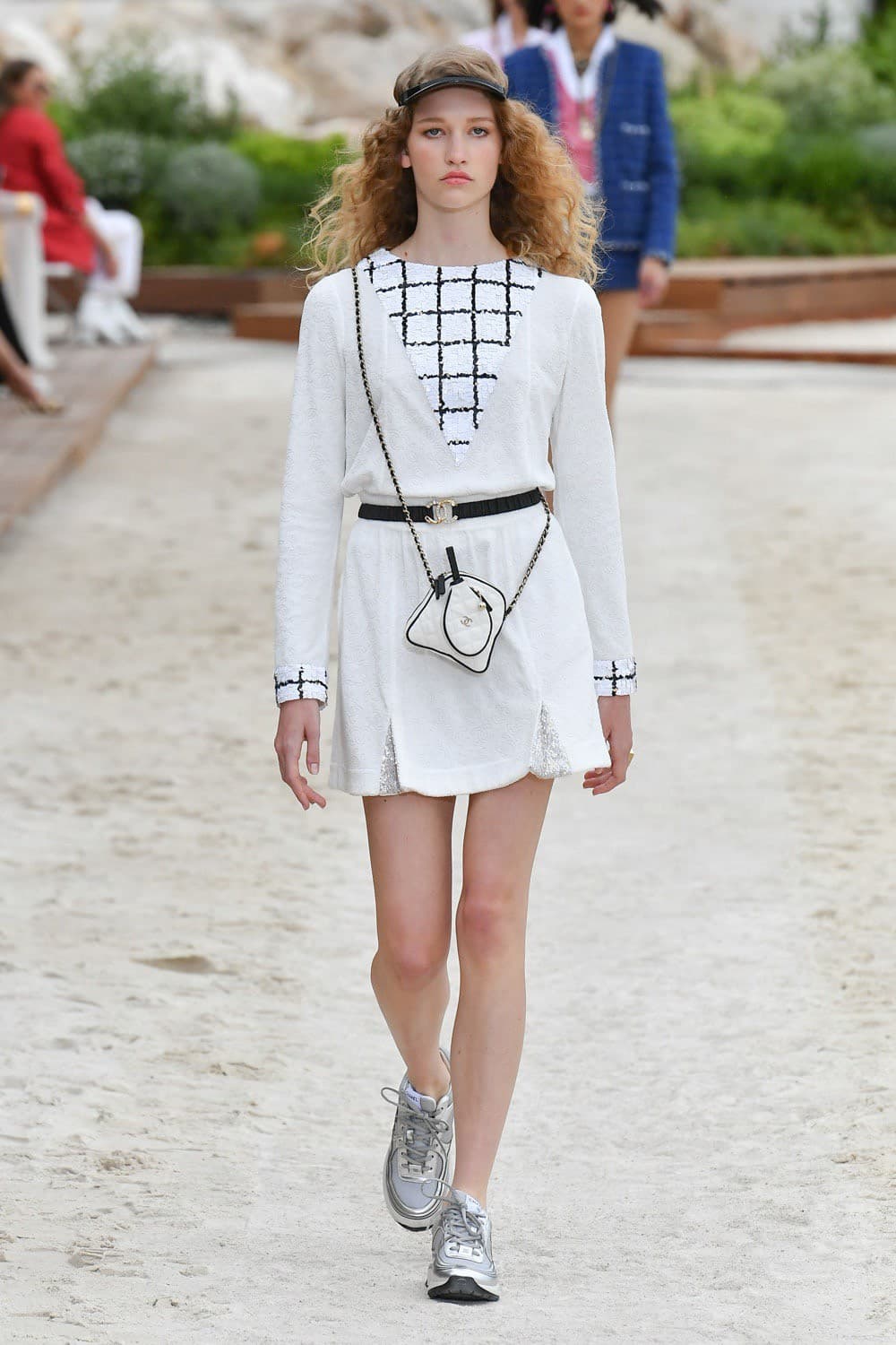 Chanel, Chanel Cruise, Chanel Cruise 2022, Chanel Cruise 22, Chanel Cruise 2022/23, Chanel Cruise กระเป๋า, Chanel กระเป๋า, Chanel เสื้อ, Chanel tweed, Chanel ราคา, ชาเนล, ชาแนล, Chanel กระเป๋า ราคา