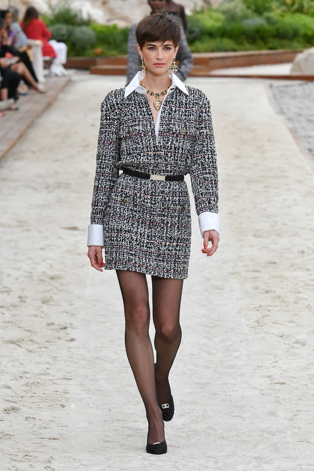 Chanel, Chanel Cruise, Chanel Cruise 2022, Chanel Cruise 22, Chanel Cruise 2022/23, Chanel Cruise กระเป๋า, Chanel กระเป๋า, Chanel เสื้อ, Chanel tweed, Chanel ราคา, ชาเนล, ชาแนล, Chanel กระเป๋า ราคา