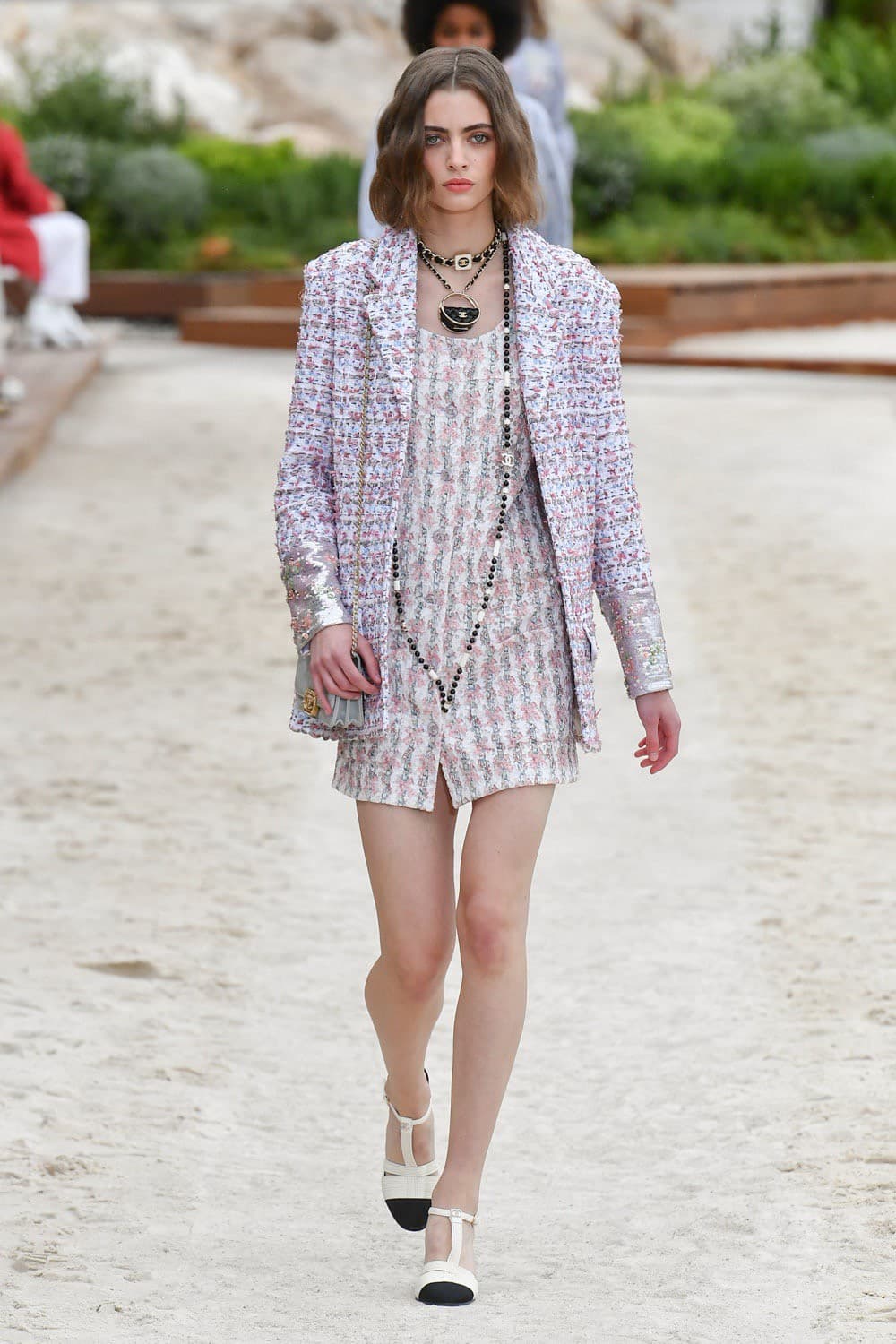 Chanel, Chanel Cruise, Chanel Cruise 2022, Chanel Cruise 22, Chanel Cruise 2022/23, Chanel Cruise กระเป๋า, Chanel กระเป๋า, Chanel เสื้อ, Chanel tweed, Chanel ราคา, ชาเนล, ชาแนล, Chanel กระเป๋า ราคา