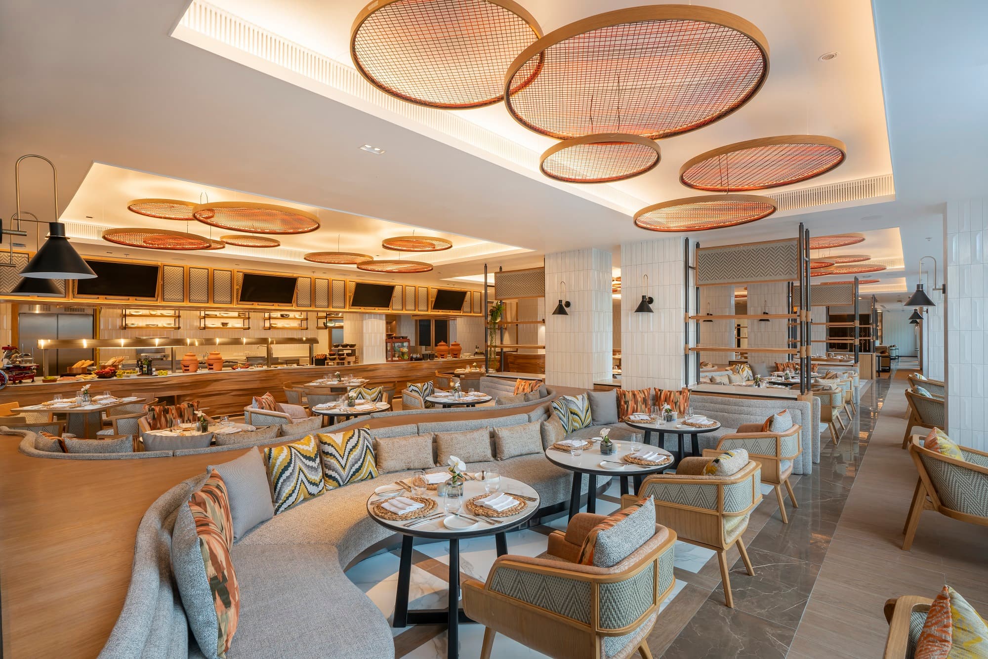 bar-roof-top-chiangmai-melia-mai-skybar